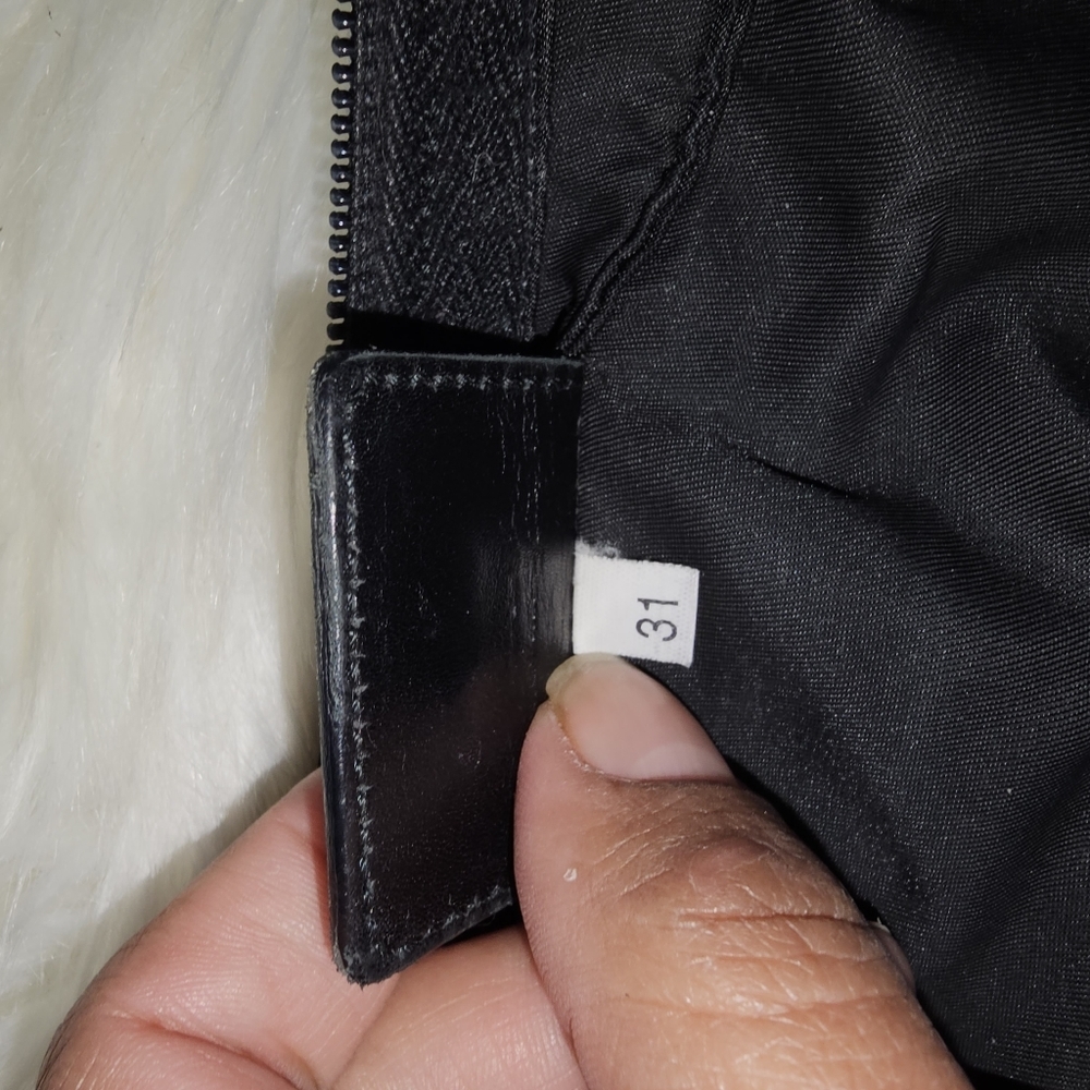 PRADA Vintage Black Tessuto Messenger Cross BodyBag - Picture 10 of 11